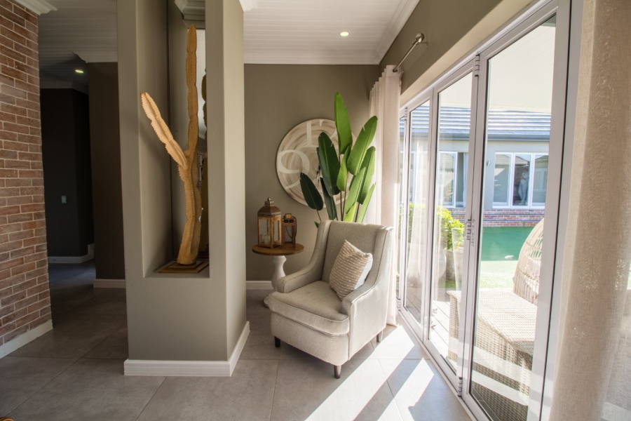 5 Bedroom Property for Sale in Num Num Cape Estate Western Cape